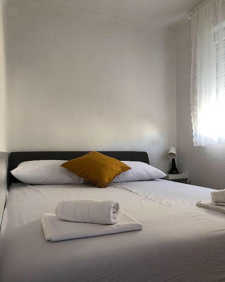 Apartment Bolero -