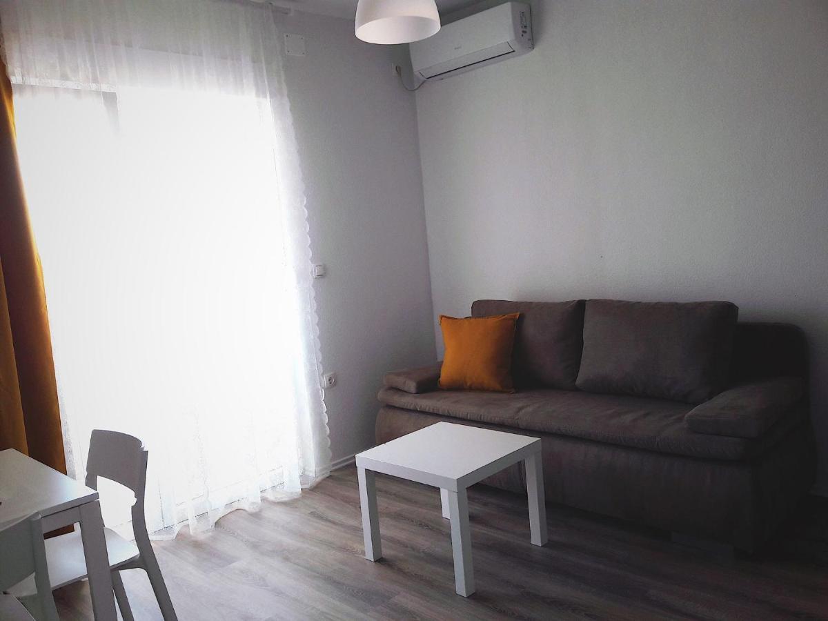 Apartment Bolero -