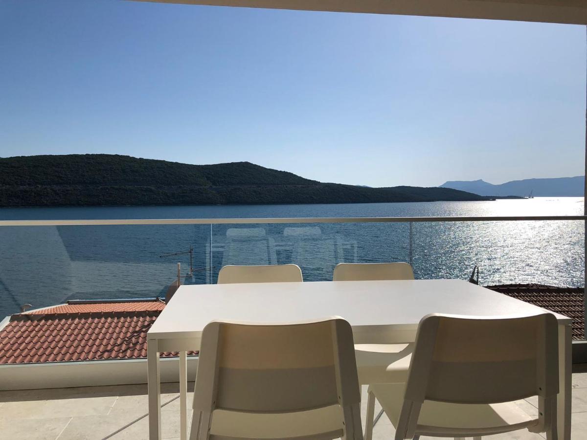 Bolero - * Neum