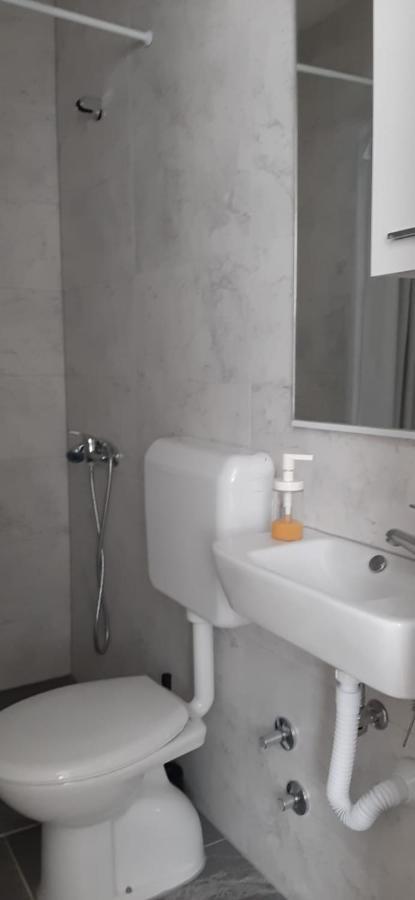Apartment Bolero -